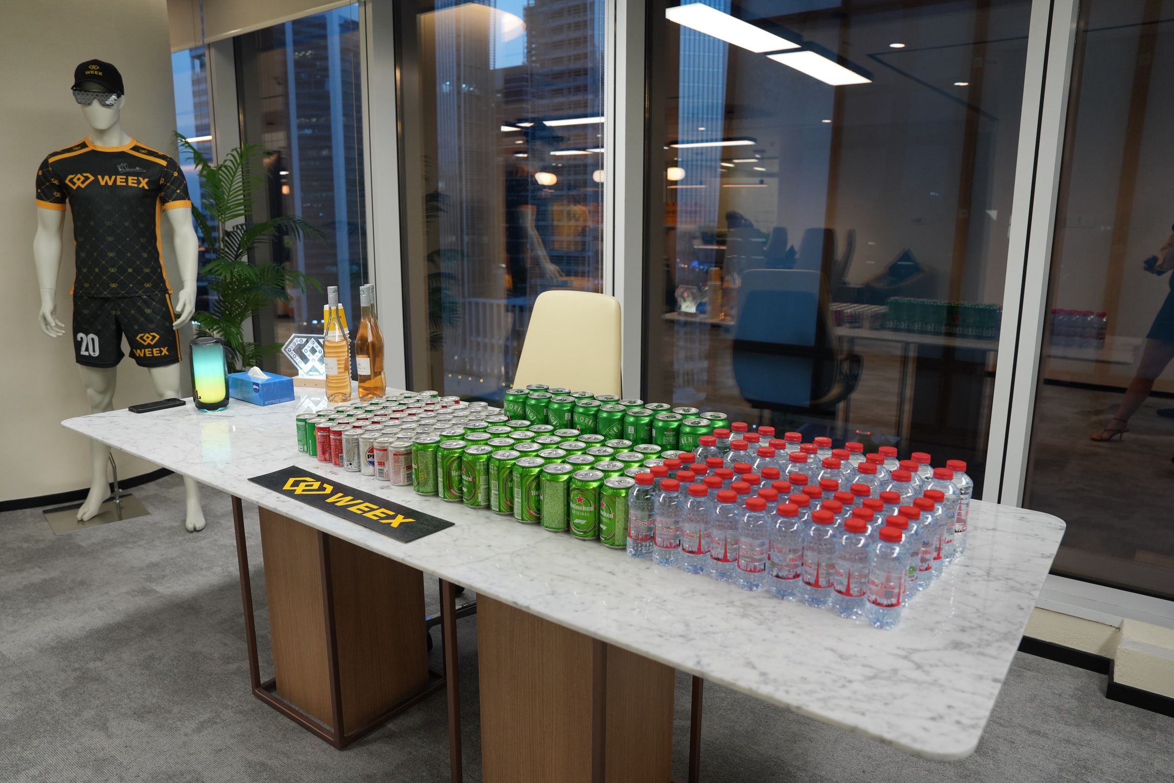 Pizza, Poker & AI Trading: A Recap of WEEX Crypto Pizza Day in Dubai